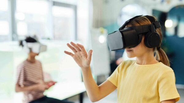 Les in media met VR-bril
