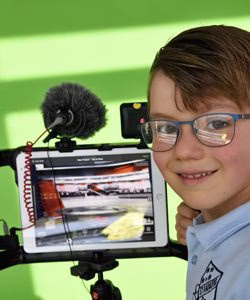 children's party vlogging