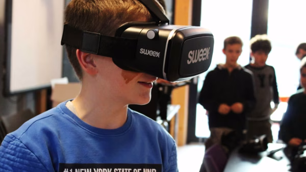 VR maker